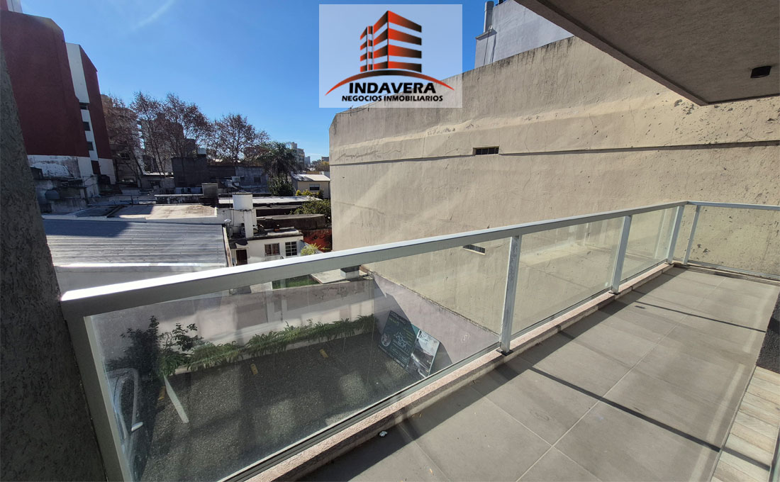 Excelente 2 AMB – 45 m2 Totales. CASEROS CENTRO image 3