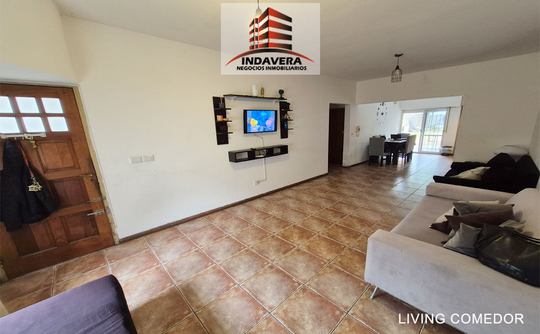 Excelente Casa de 105 m2 sobre Lote de 400 m2 – 3 Amb – Caseros image 2