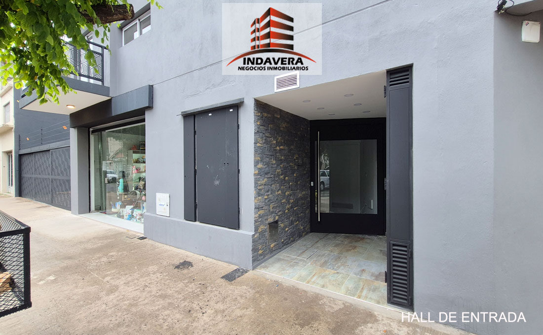 Local Comercial en Via Publica 41 m² Totales – Sabattini y Murias image 1