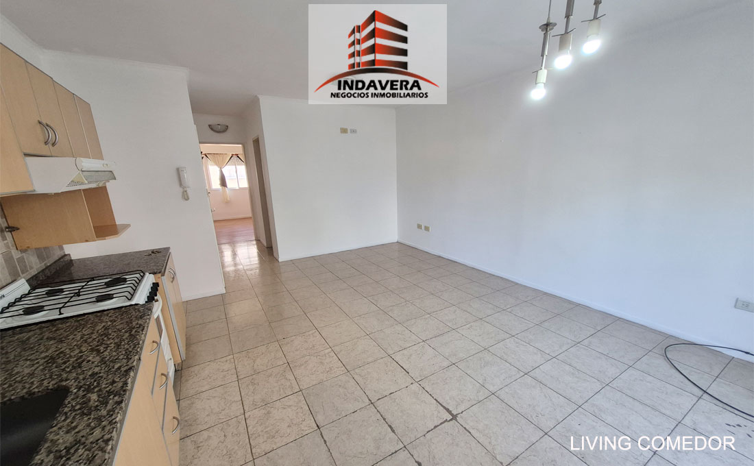 Hermoso 2 Ambientes con Terraza Propia con Parrilla y Balcón Al Frente – Caseros Centro image 3