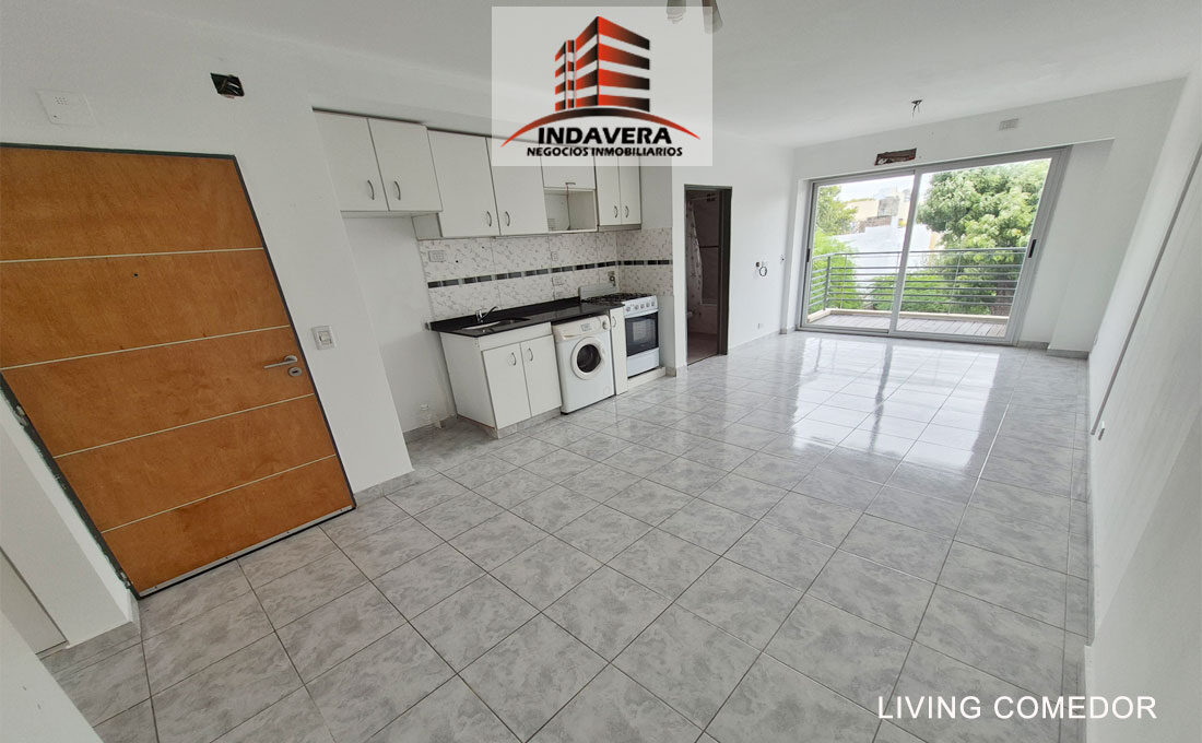 ** OPORTUNIDAD * 2 AMB CON COCHERA – BALCÓN – IMPECABLE – CASEROS CENTRO image 1