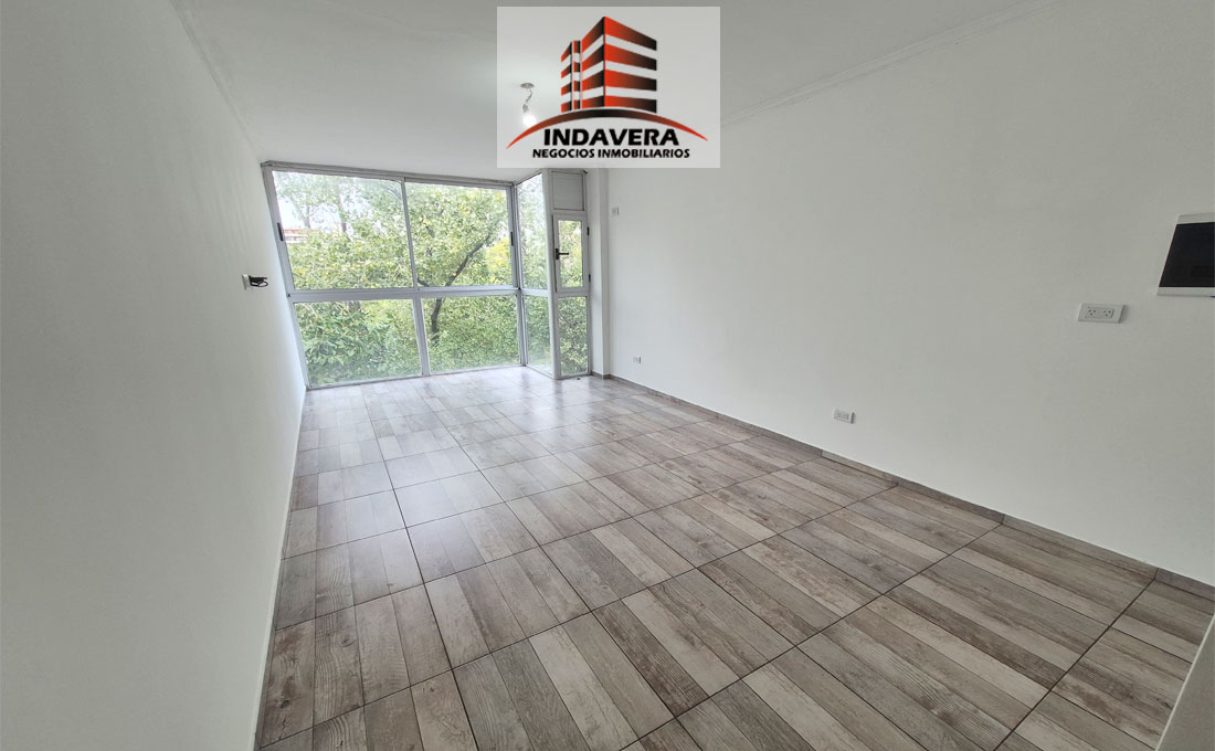 Hermoso Monoambiente de 30m2 – Terraza con Parrillas – Caseros Centro image 3