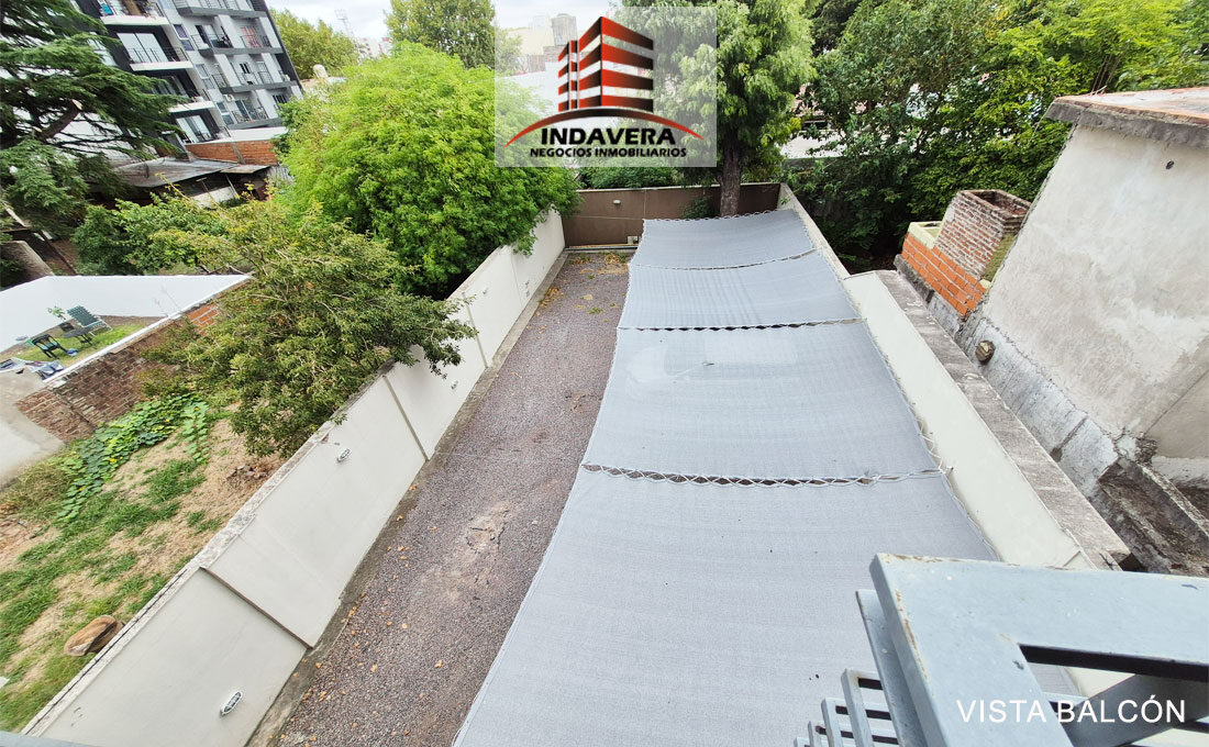 ** OPORTUNIDAD * 2 AMB CON COCHERA – BALCÓN – IMPECABLE – CASEROS CENTRO image 3